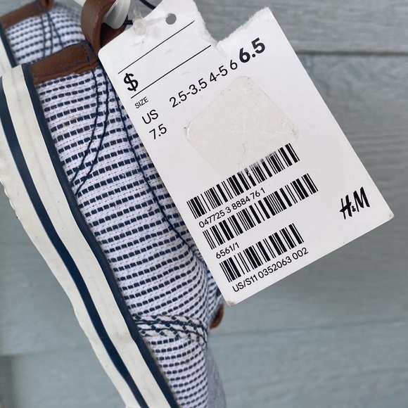 H&M baby shoes white and blue Striped size 6.5 - Picture 6 of 7